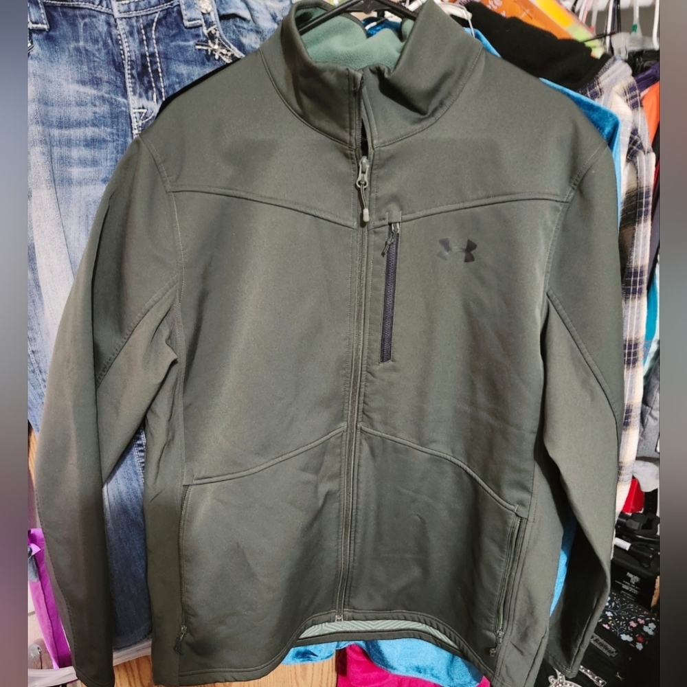 Under Armour Green Performance Jacket with Fleece Material
